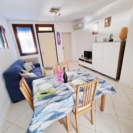 Quadrilocale Vicino Al Centro - Nido Del Colibri Appartamento